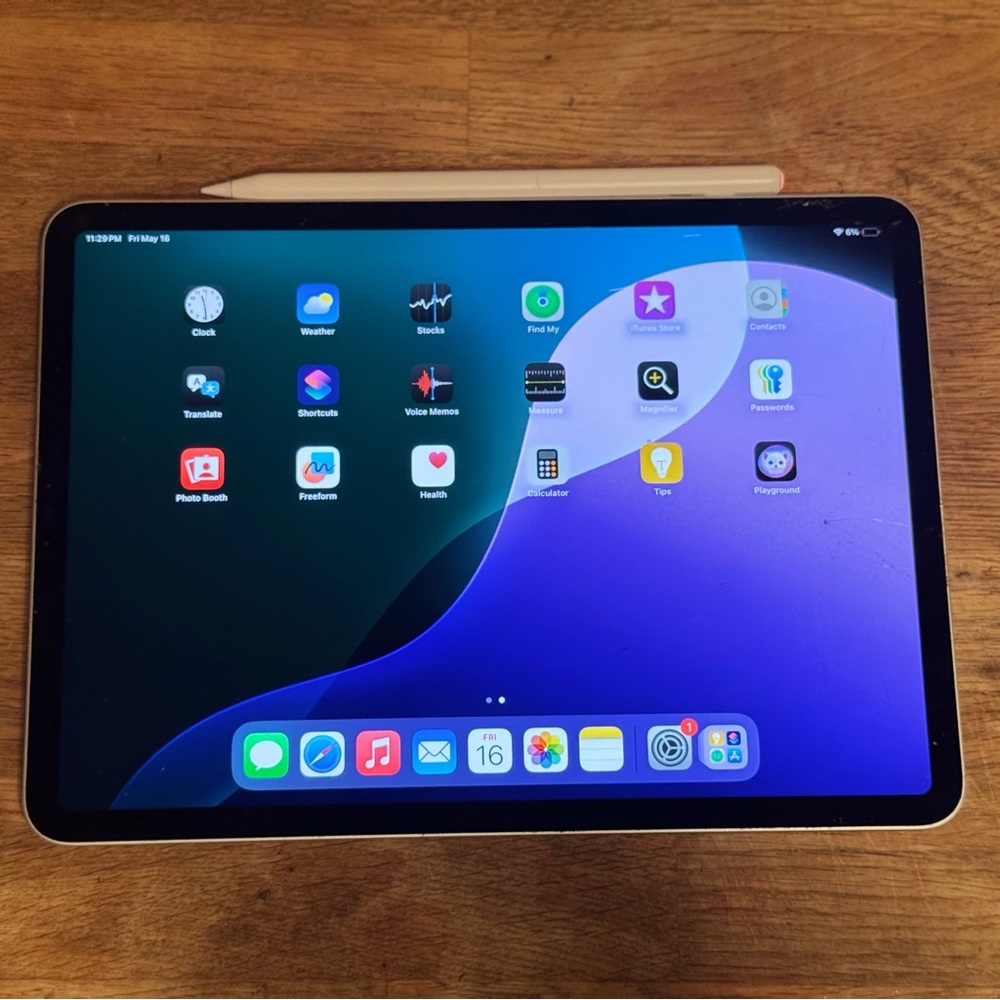 Apple iPad Pro 11” 3rd Gen + Apple Pencil + Case | 128GB | Cracked Screen